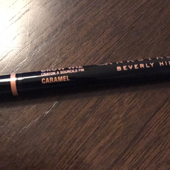 New Anastasia brow wiz in Caramel! - Picture 3 of 4